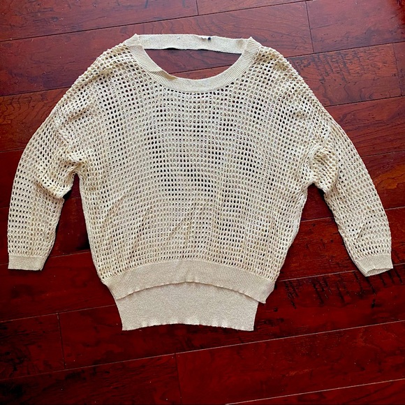 Pretty gold tone loose knit sweater - Picture 7 of 7